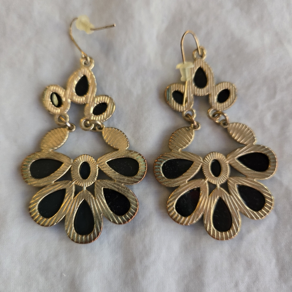 Black & Gold Tone 90s costume jewelry drop earrings - some wear on back - Picture 3 of 4